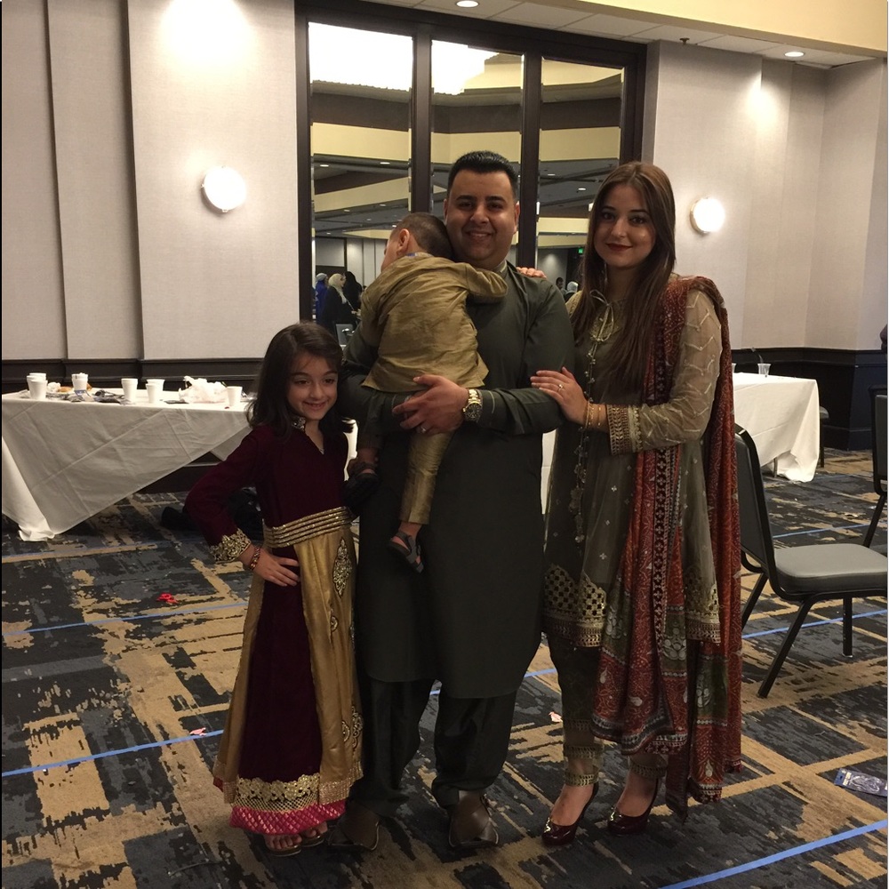 Meet your Posher, Syed