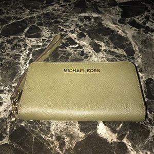MK Olive Wristlet