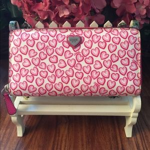 Auth Coach Pink Hearts Zip Wallet 💖