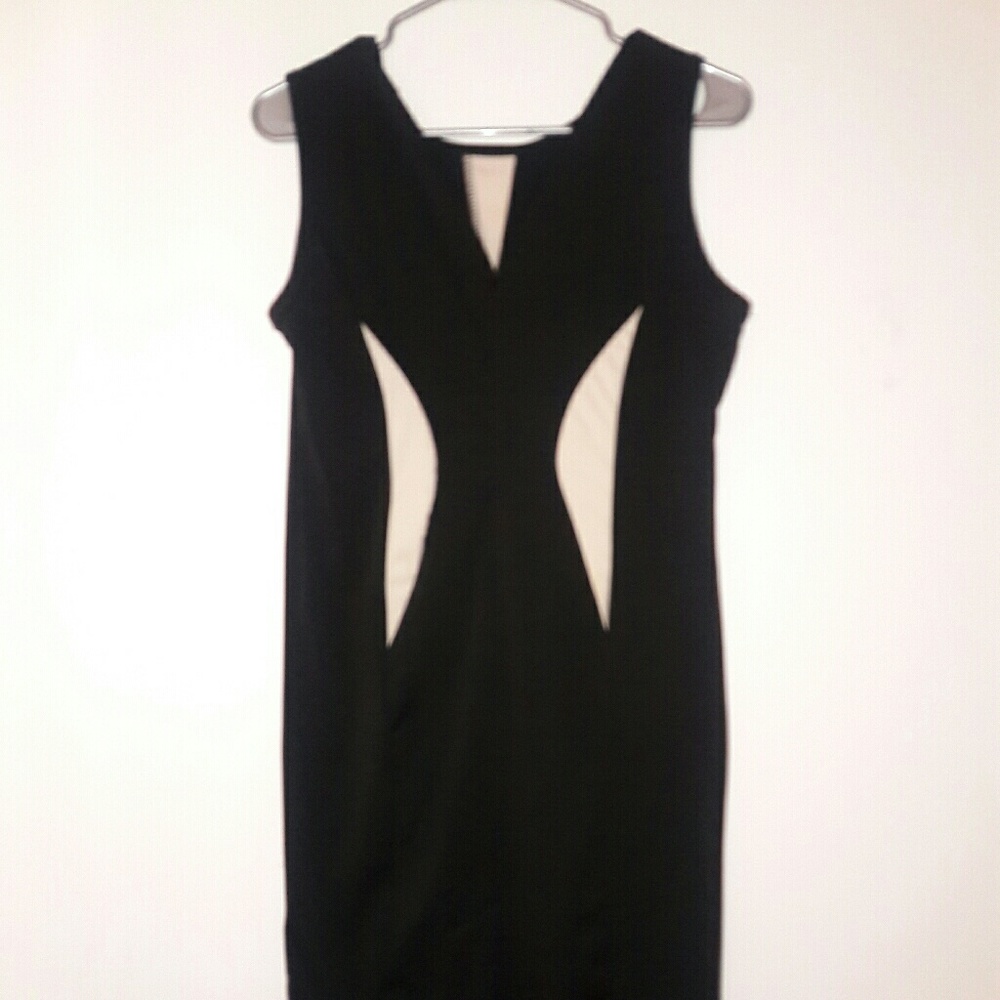 BLACK DRESS - Picture 3 of 4