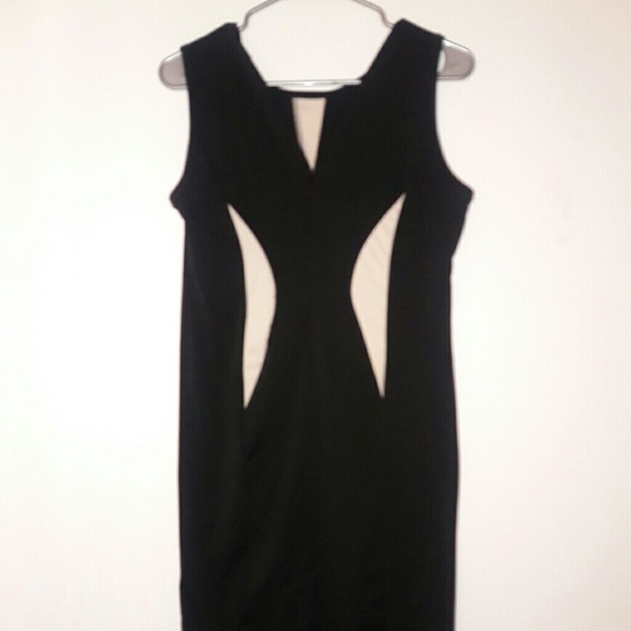 BLACK DRESS - Picture 3 of 4