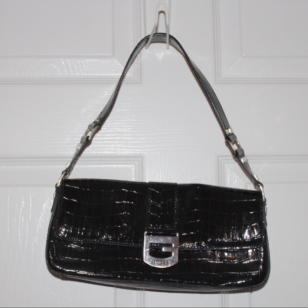 ⭐️GUESS shoulder bag