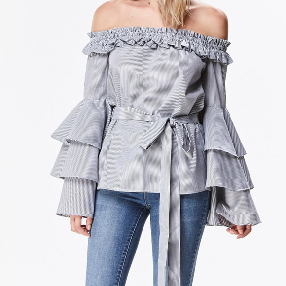 TOP FLARED RUFFLES SLEEVE TOP - Picture 2 of 4