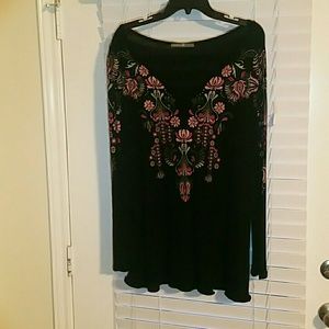 BLACK EMBROIDERED TUNIC