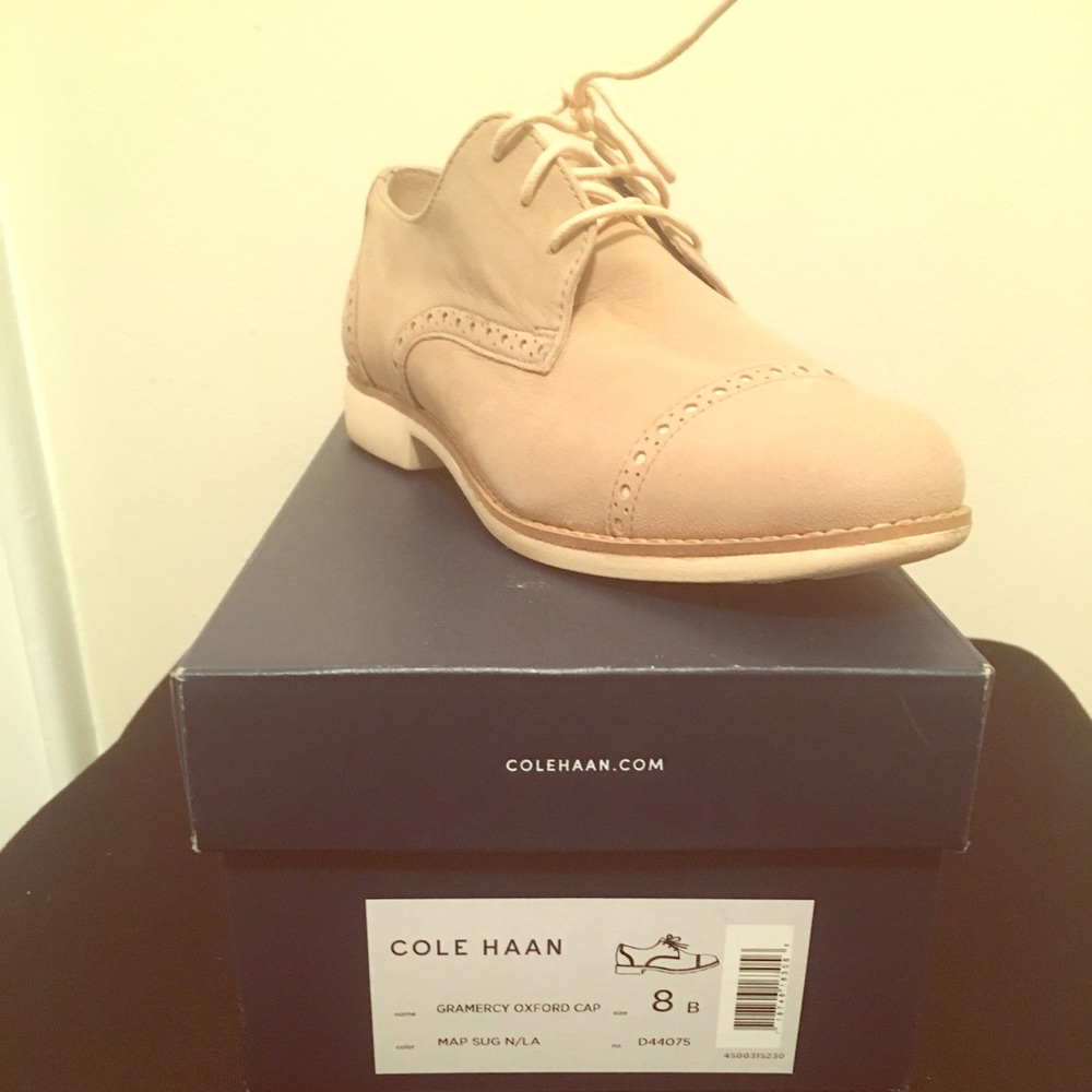 Cole Haan Ladies Oxford Size 8