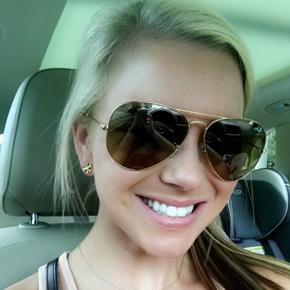 Meet your Posher, Maegan