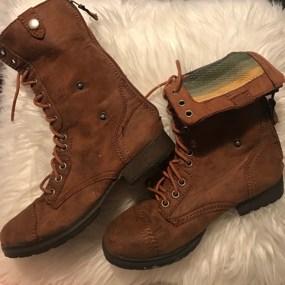 Fold down or wear up! Cute versatile boots!