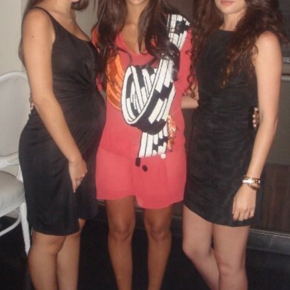 Dress - Picture 3 of 3