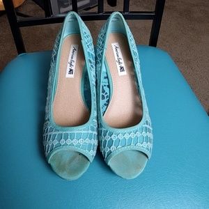 Turquoise Lace Wedges