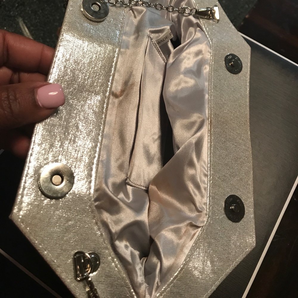 Purse - Picture 2 of 3
