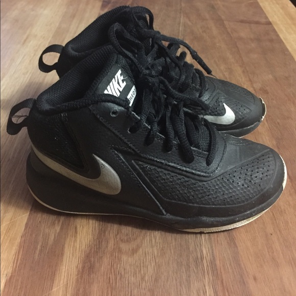 Nike Other - Nike Boys Basketball shoes Team Hustle D7