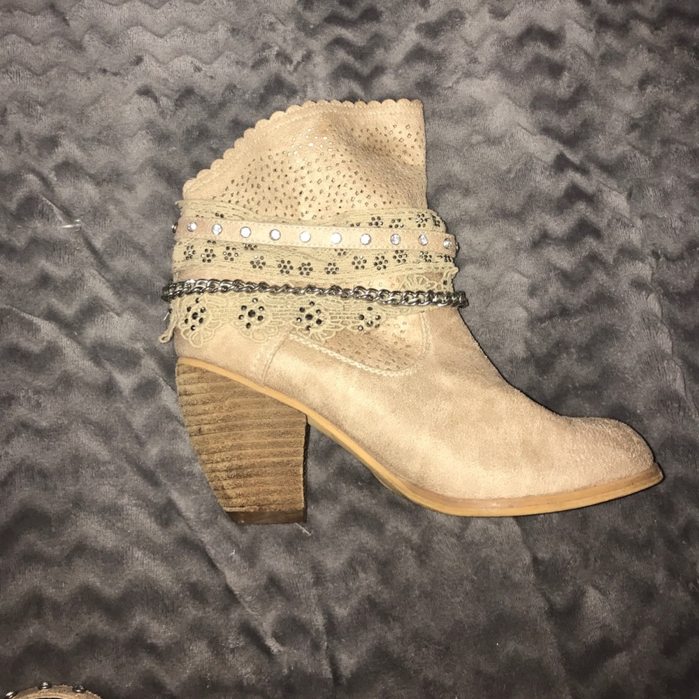 Cute ankle booty