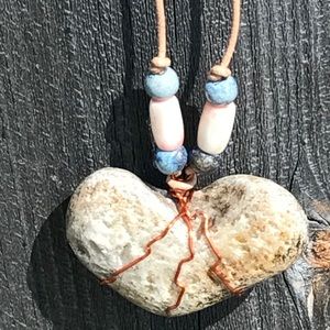 Copper wrapped heart stone necklace