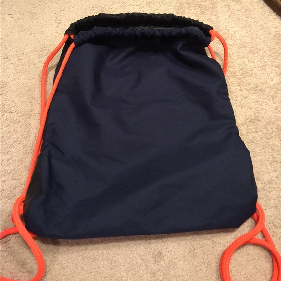 Adidas  Drawstring Bag - Picture 3 of 3
