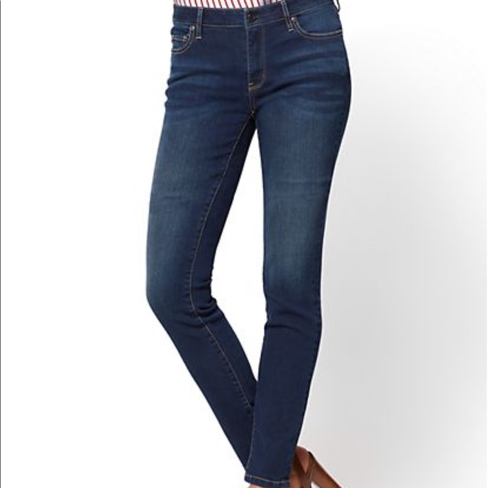 NY&C curvy skinny jean