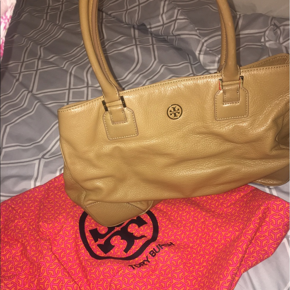 💯 authentic Tory Burch tote bag with dust bag