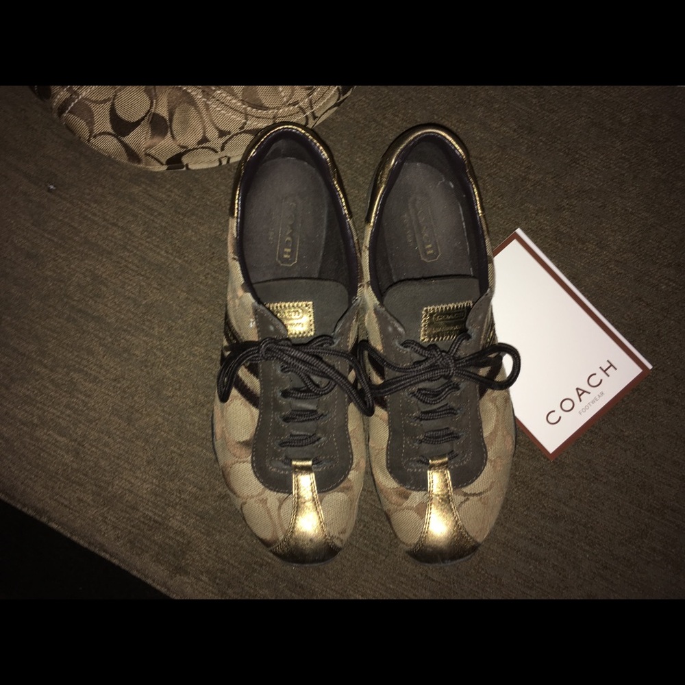 Coach Sneakers that have matching purse - Picture 1 of 3