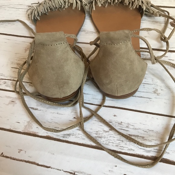 Steve Madden lace up fringe tassel sandals! NEW!! - Picture 2 of 3