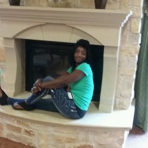 Meet your Posher, Cynthia