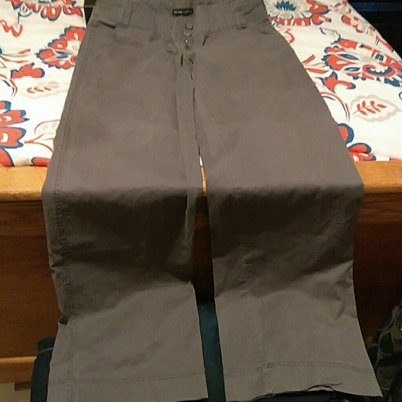 Women's Pants/Trousers - Picture 3 of 3