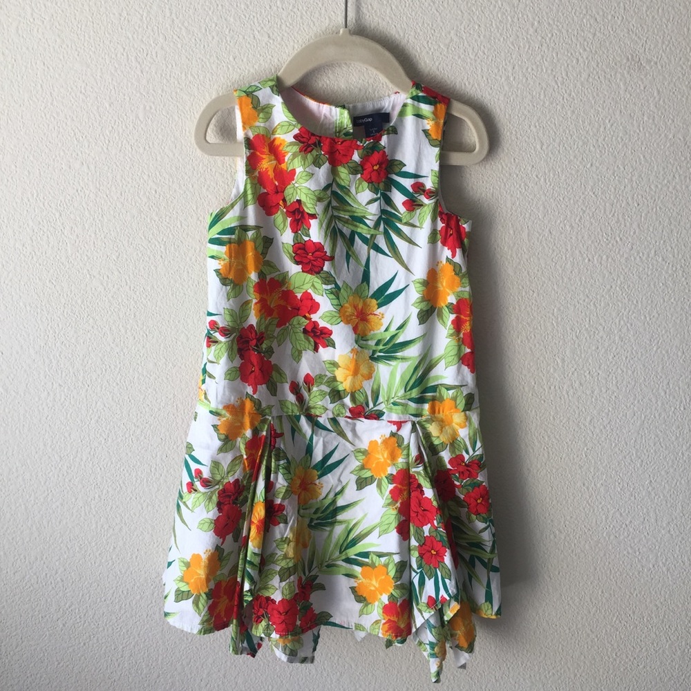 GAP Girls floral dress size 5 years 👗🌺🌸