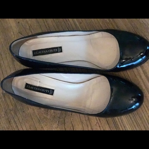 Patent Leather Claudia Ciuti Pumps - Picture 3 of 7
