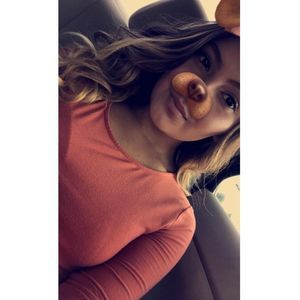 Meet your Posher, Alyssa