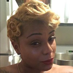 Meet your Posher, Jade