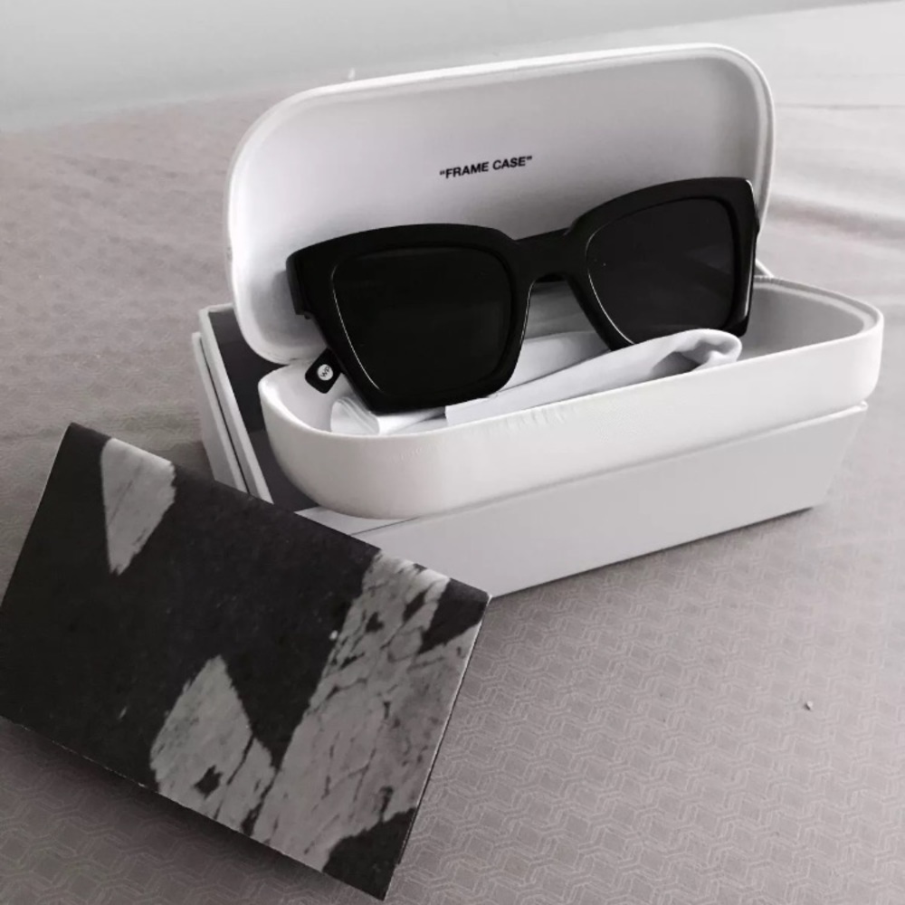 OFF WHITE c/o VIRGIL ABLOH X WARBY PARKER