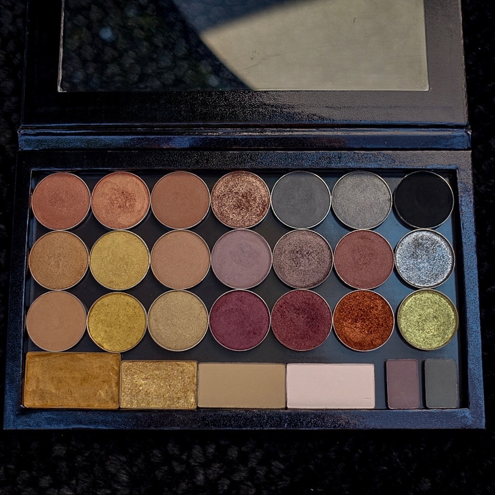 Makeup Geek & 5 Urban Decay Shadow Large Z palette
