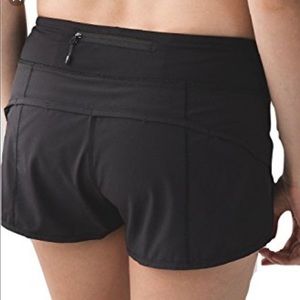 ISO LULULEMON BLACK OR WHITE SPEED SHORTS!!