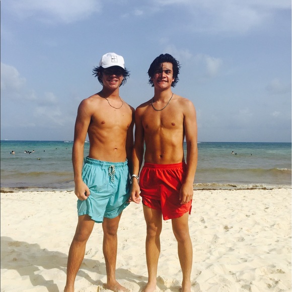 Meet your Posher, Alec - Picture 1 of 1