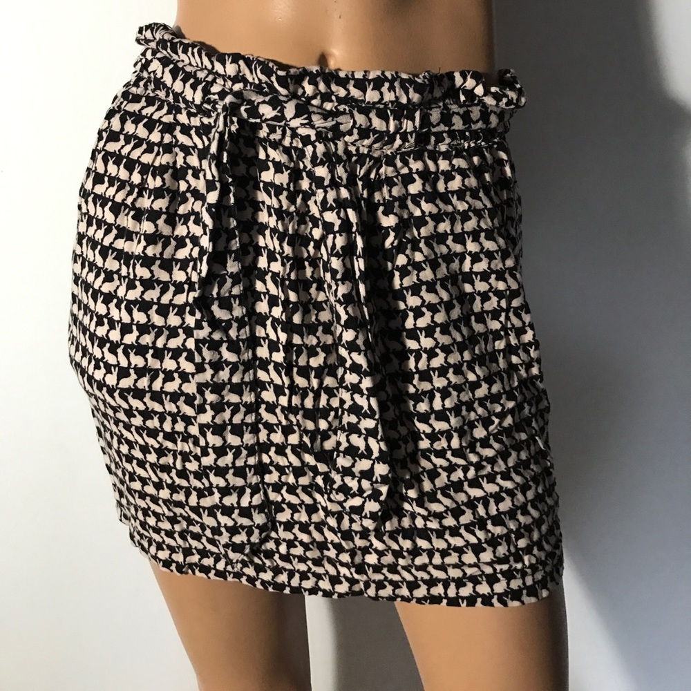 Bunny skirt E99)