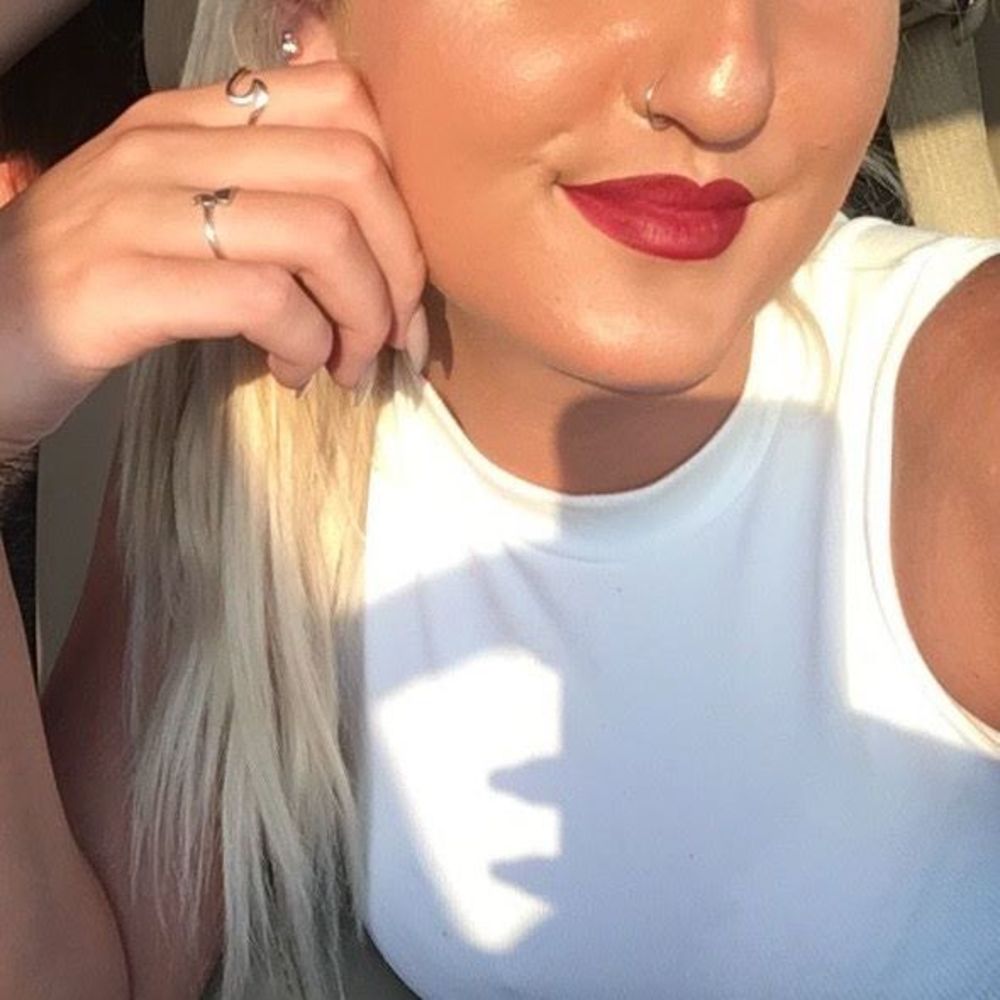 Meet your Posher, Kayla