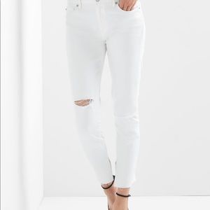 Gap white mid rise skinny jeans