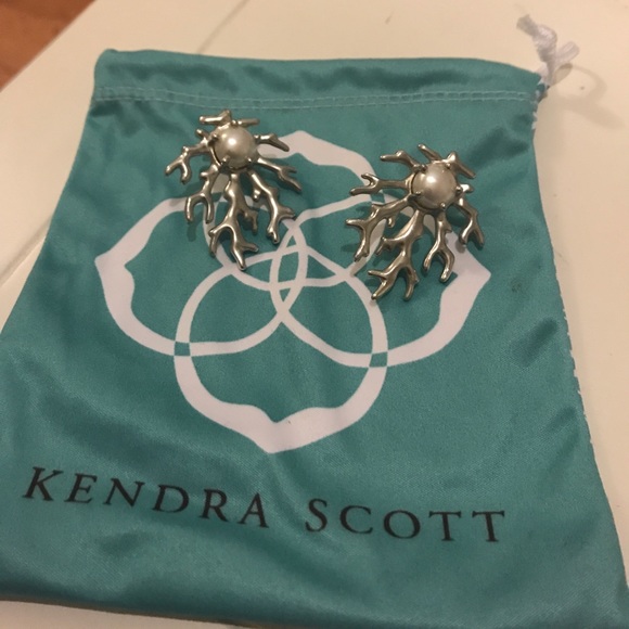 Kendra Scott Jewelry - Hattie earring set. Bag and backs included.