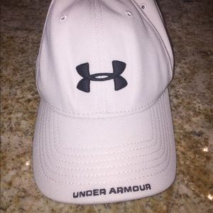 UNDER ARMOUR WHITE HAT