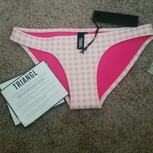 *1 HR SALE* *Authentic* triangl bottom NWT