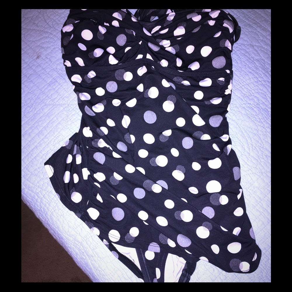 SOLD Ladies One Piece swimsuit