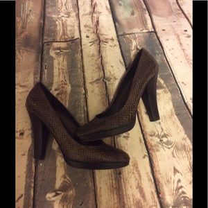 Michael Kors brown reptile print heels size 8.5