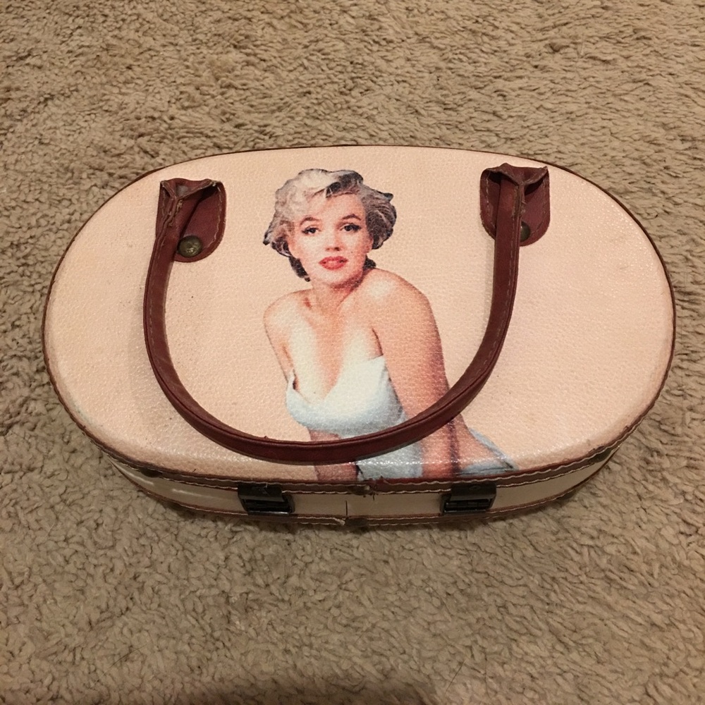 Vintage Marilyn Monroe handbag/case