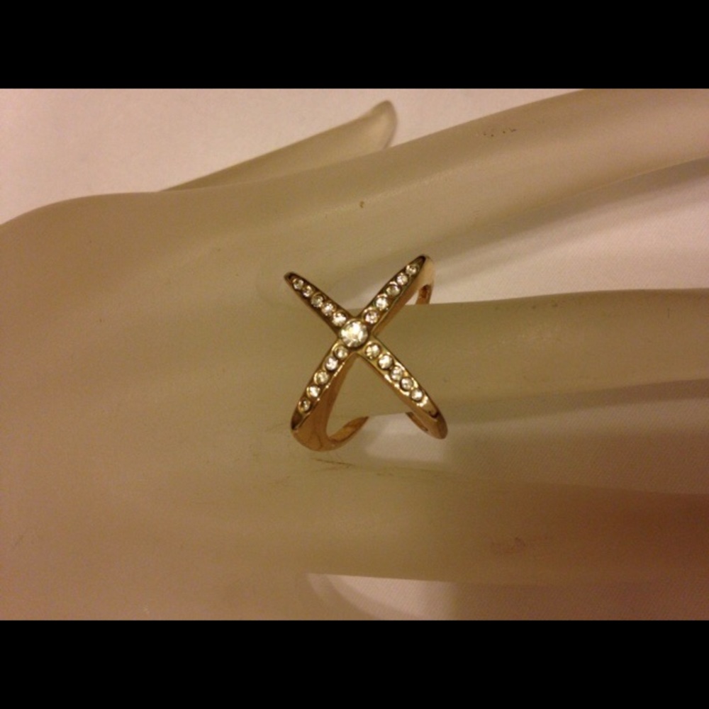 Rhinestone "X" Fashion Ring