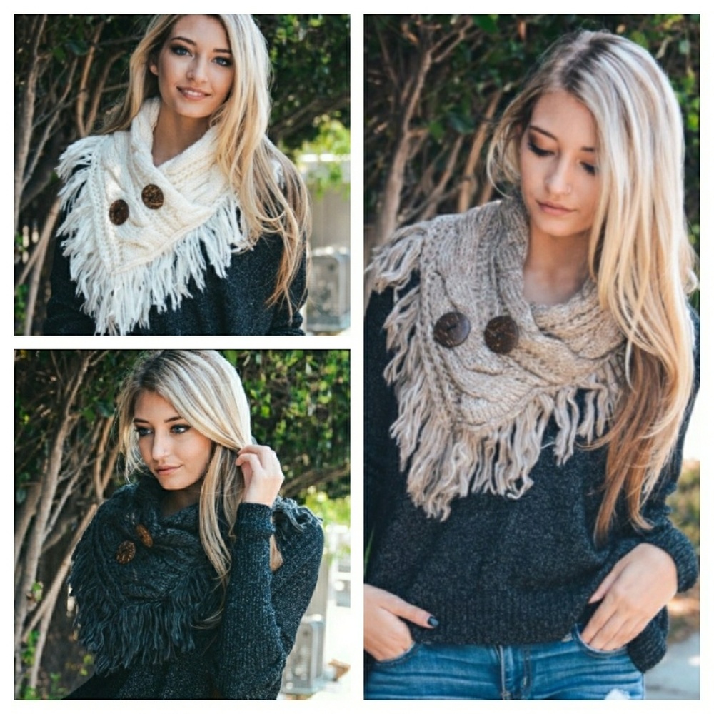 Shoulder Warmer w/ Coconut Buttons