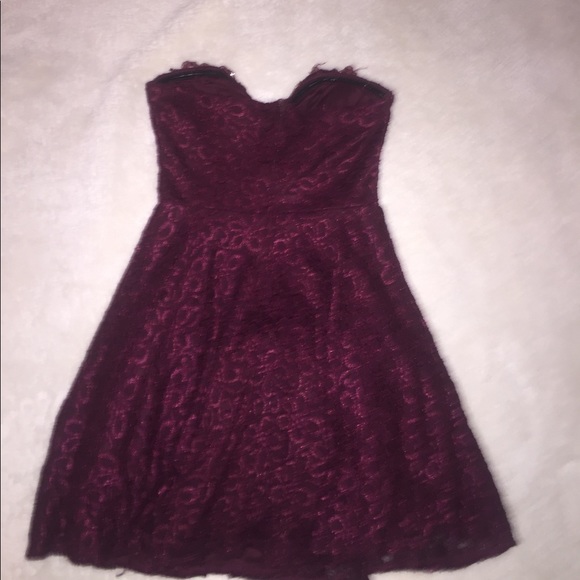 HOMECOMING DRESS VERY CHEAP WORN ONLY ONCE - Picture 2 of 3