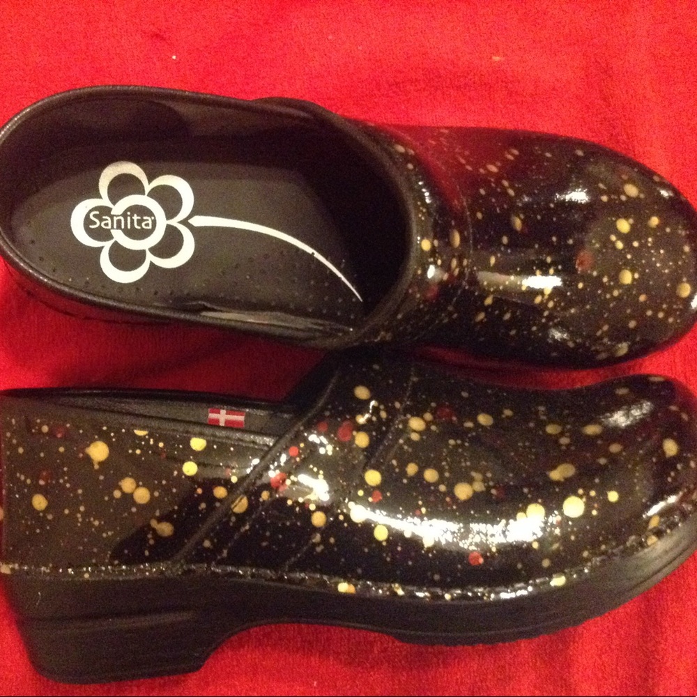 Sanita Paint Splatter Clogs
