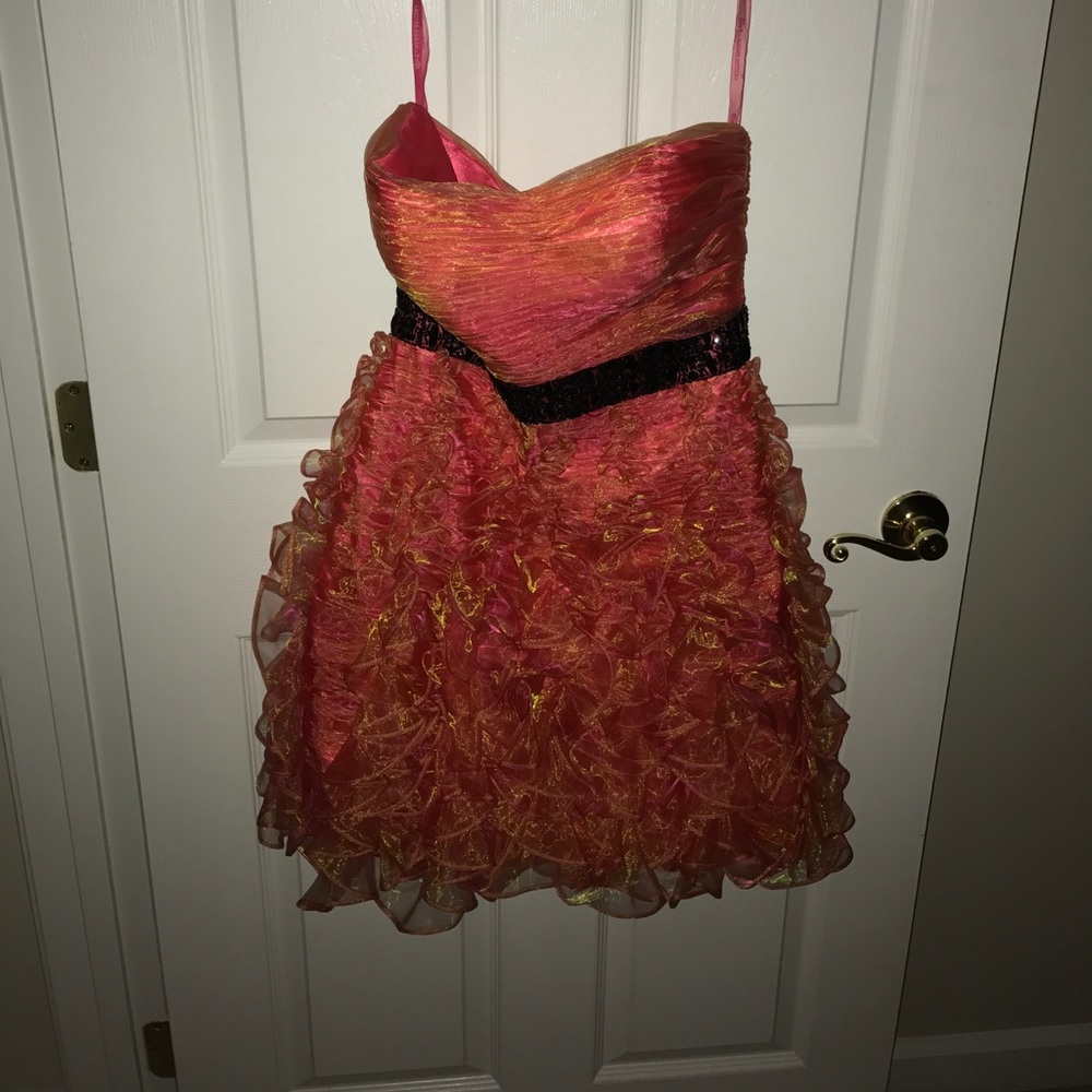 Flirt homecoming gown size 8.