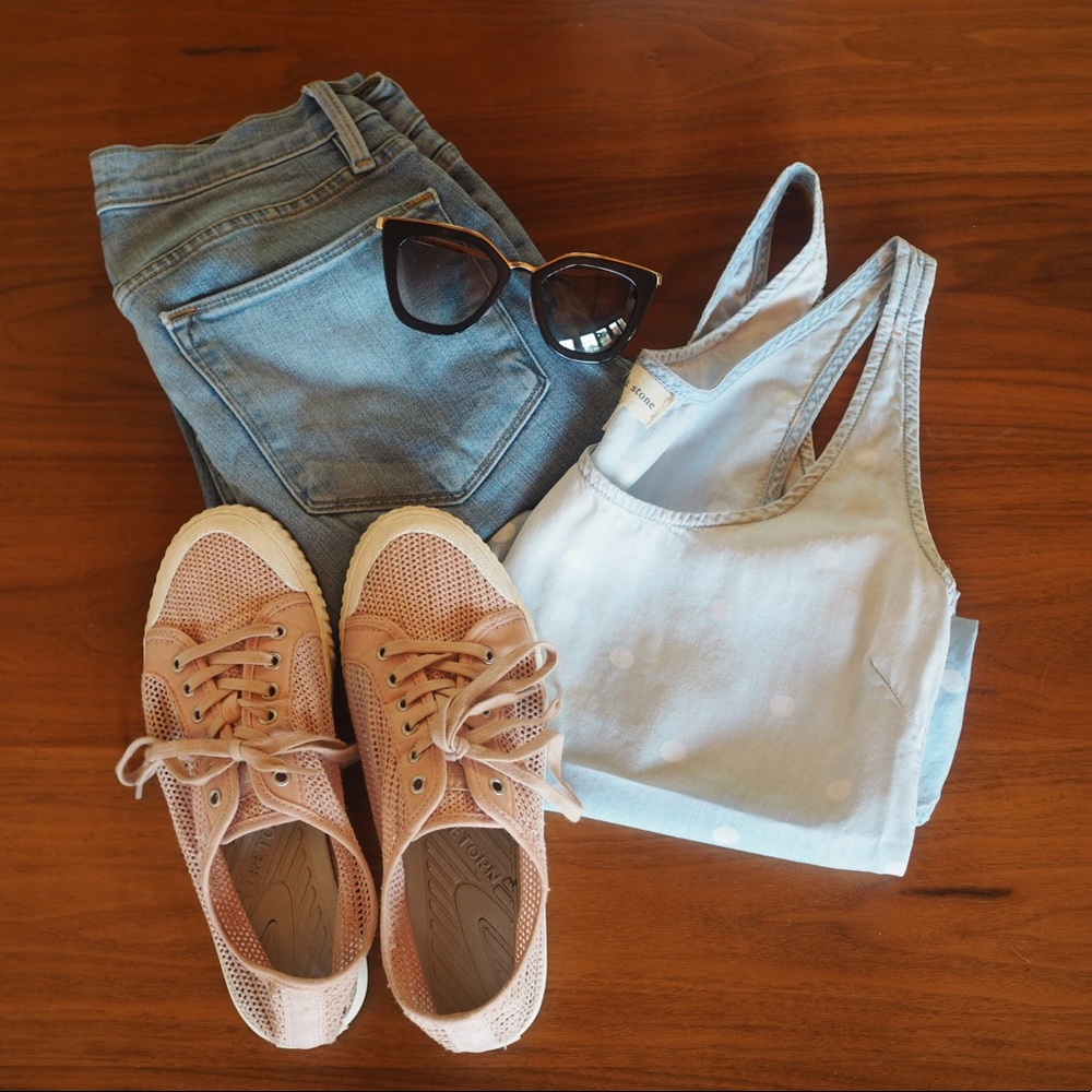 Anthropologie Cloth & Stone Dotted Chambray Tank