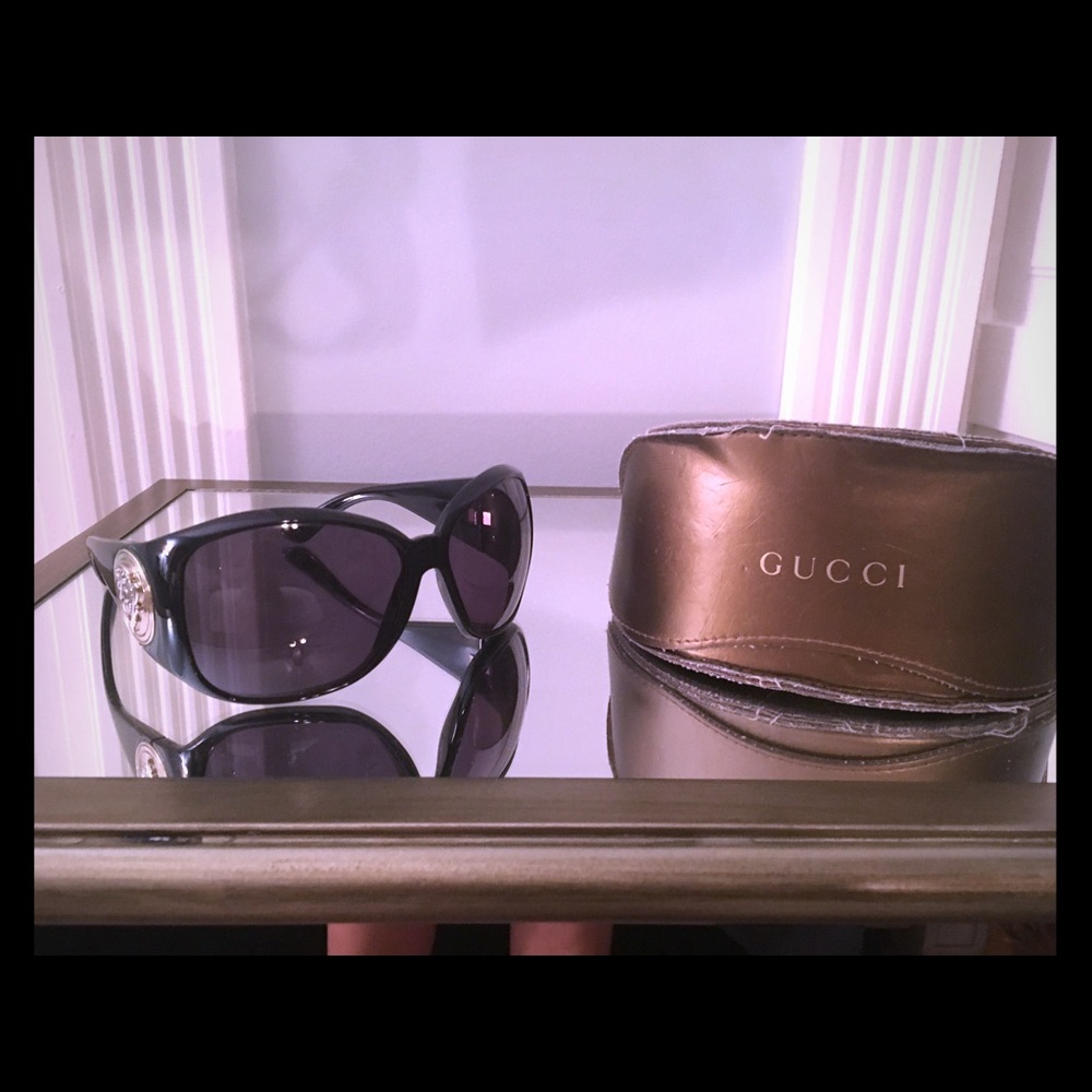 Black Gucci Sunglasses