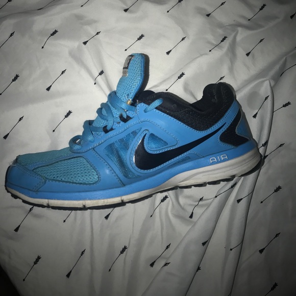 Nike shoes - Picture 2 of 2