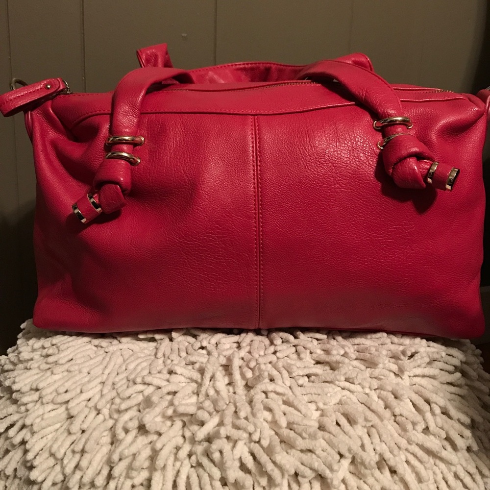 Pretty pink spacious bag! ❤️ Well Loved!